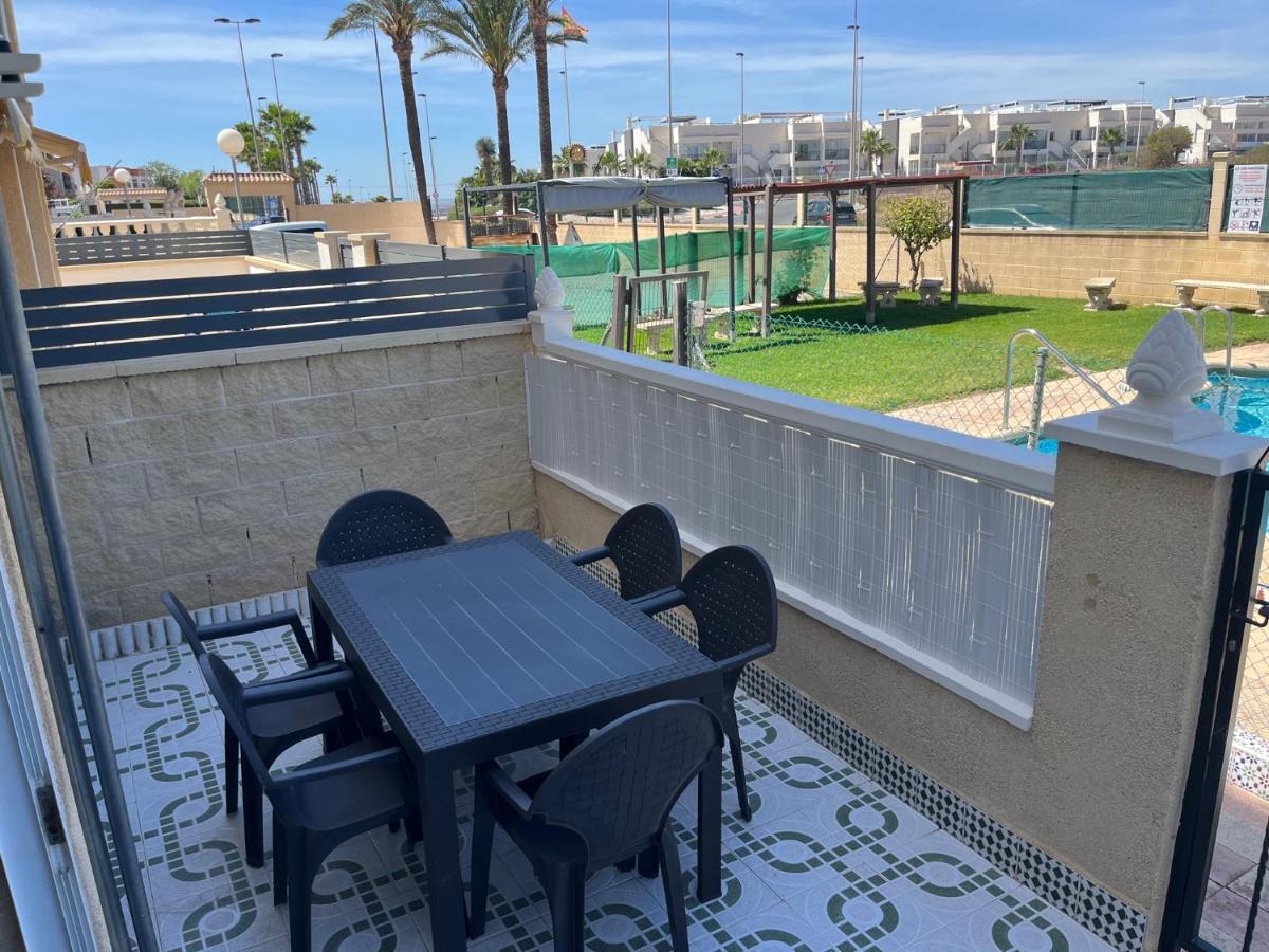 Appartement Villa-Celine Torrevieja Eksteriør bilde